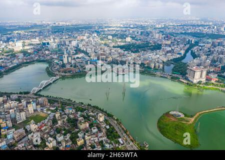 Luftaufnahme von Hatirjheel und seiner angrenzenden. Dhaka, Bangladesch. Stockfoto