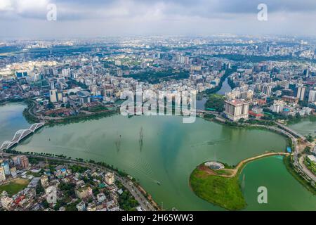 Luftaufnahme von Hatirjheel und seiner angrenzenden. Dhaka, Bangladesch. Stockfoto