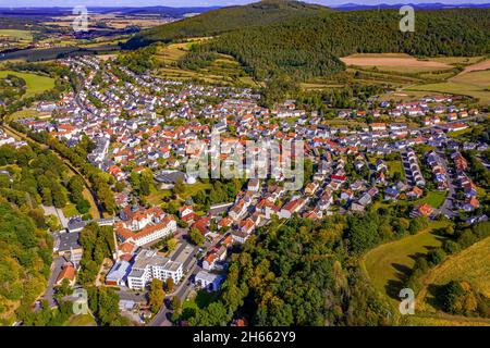 Bad Salzschlirf aus der Luft | Luftbilder von Bad Salzschlirf im Landkreis Fulda | Deutsches Dorf Bad Salzschlirf von oben Stockfoto
