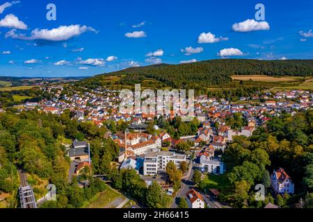 Bad Salzschlirf aus der Luft | Luftbilder von Bad Salzschlirf im Landkreis Fulda | Deutsches Dorf Bad Salzschlirf von oben Stockfoto