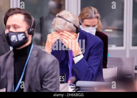 Glasgow, Großbritannien. November 2021. John Kerry, der Sondergesandte des US-Präsidenten für Klima, sitzt im Plenum auf der UN-Klimakonferenz COP26. Quelle: Christoph Soeder/dpa/Alamy Live News Stockfoto