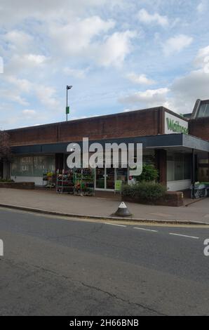 Waitrose entlang der St Mary's Lane in Upminster, London, Großbritannien Stockfoto