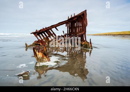 Schiffbruch des 19. Jahrhunderts Peter Iredale Stockfoto