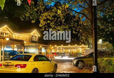 The Royal Oak Hotel, Holyhead Road, Betws-Y-Coed, Conwy, North Wales. Bild aufgenommen im November 2021. Stockfoto