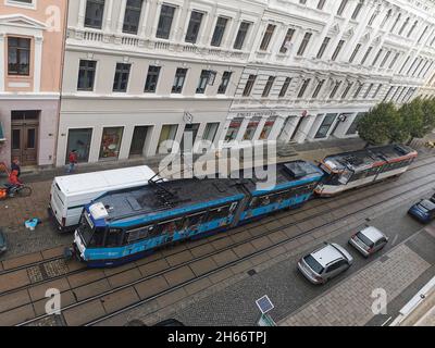 Straßenbahn in der Görlitz Berliner Straße von oben Stockfoto