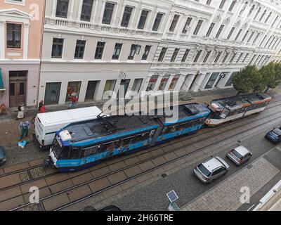 Straßenbahn in der Görlitz Berliner Straße von oben Stockfoto