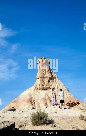 ,die Castidetierra-Felsformation im Naturpark Bardenas Reales, eine zum spanischen UNESCO-Weltkulturerbe gehörende halbwüstenartige Wüste mit einer Mondlandschaft in Navarra Spanien Stockfoto