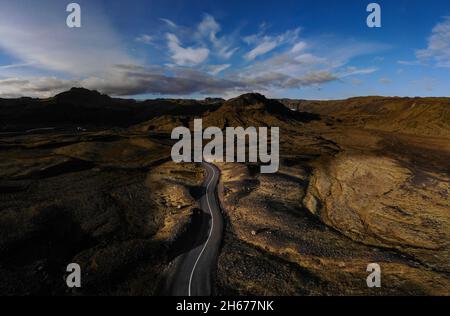 Luftaufnahme der Straße in Iiceland Stockfoto