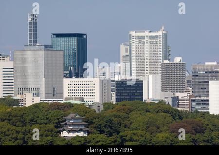 Tokio, Japan. Oktober 2021. Verteidigungsturm des Imperial Palace Complex im Zentrum von Tokio. (Bild: © Stanislav Kogiku/SOPA Images via ZUMA Press Wire) Stockfoto