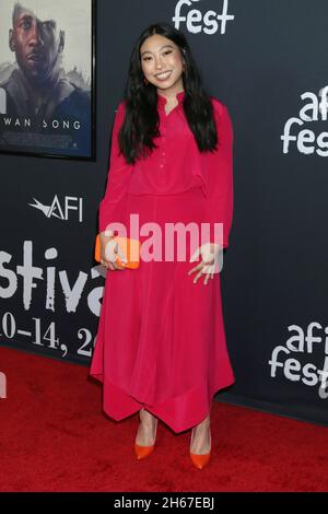 Los Angeles, USA. November 2021. Awkwafina beim AFI Fest - Swan Song Premiere im TCL Chinese Theatre IMAX am 12. November 2021 in Los Angeles, CA (Foto von Katrina Jordan/Sipa USA) Quelle: SIPA USA/Alamy Live News Stockfoto