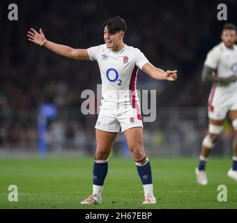 13. November 2021 - England gegen Australien - Twickenham Englands Marcus Smith während des Autumn International Spiels in Twickenham. Bildnachweis : © Mark Pain / Alamy Live News Stockfoto