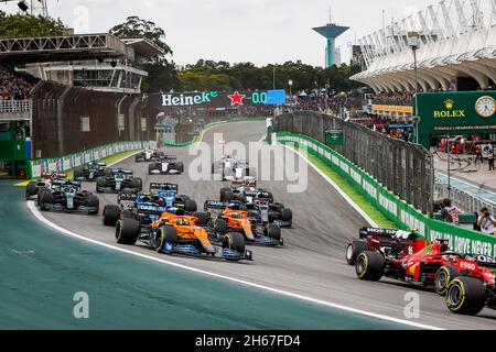 Start des Rennens, Abfahrt, 03 RICCIARDO Daniel (aus), McLaren MCL35M, Aktion während der Formel 1 Heineken Grande Premio De Sao Paulo 2021, Sao Paulo Grand Prix, 19. Lauf der FIA Formel 1 Weltmeisterschaft 2021 vom 12. Bis 14. November 2021 auf dem Interlagos Circuit, in Sao Paulo, Brasilien - Foto: Antonin Vincent/DPPI/LiveMedia Stockfoto