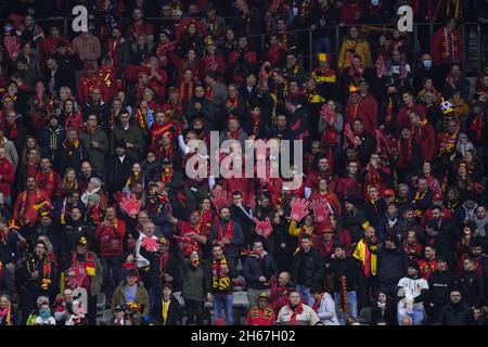 BRÜSSEL, BELGIEN - 13. NOVEMBER: Fans Belgiens beim Qualifikationsspiel der FIFA-Weltmeisterschaft 2022 zwischen Belgien und Estland im King Baudouin-Stadion am 13. November 2021 in Brüssel, Belgien (Foto: Jeroen Meuwsen/Orange Picles) Stockfoto