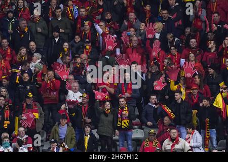 BRÜSSEL, BELGIEN - 13. NOVEMBER: Fans Belgiens beim Qualifikationsspiel der FIFA-Weltmeisterschaft 2022 zwischen Belgien und Estland im King Baudouin-Stadion am 13. November 2021 in Brüssel, Belgien (Foto: Jeroen Meuwsen/Orange Picles) Stockfoto