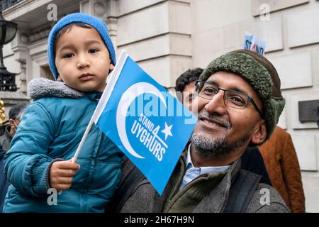 Muslime protestieren vor der chinesischen Botschaft gegen den Völkermord an den Uiguren - London 13-11-202 Stockfoto