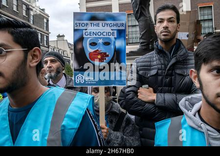 Muslime protestieren vor der chinesischen Botschaft gegen den Völkermord an den Uiguren - London 13-11-202 Stockfoto