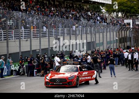 Safety Car, während der Formel 1 Heineken Grande Premio De Sao Paulo 2021, Sao Paulo Grand Prix, 19. Lauf der FIA Formel-1-Weltmeisterschaft 2021 vom 12. Bis 14. November 2021 auf dem Interlagos Circuit, in Sao Paulo, Brasilien - Foto: Dppi/DPPI/LiveMedia Stockfoto