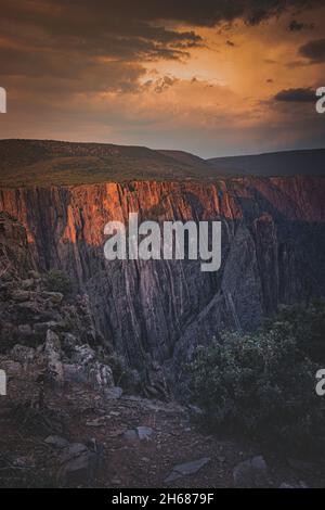 Der wunderschöne Sonnenuntergang im Black Canyon von Gunnison, Colorado Stockfoto