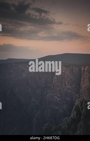 Der wunderschöne Sonnenuntergang im Black Canyon von Gunnison, Colorado Stockfoto