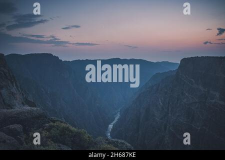 Der wunderschöne Sonnenuntergang im Black Canyon von Gunnison, Colorado Stockfoto