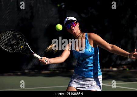 Tennis-Profi Marina Oetiker, spielt im Downtown Tennis Club, in New York City, 10/21/2021 Model veröffentlicht Stockfoto