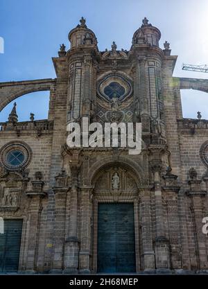 Fachada de la Catedral de Nuestro Señor de San Salvador en Jerez de la Frontera, Caáz, España Stockfoto