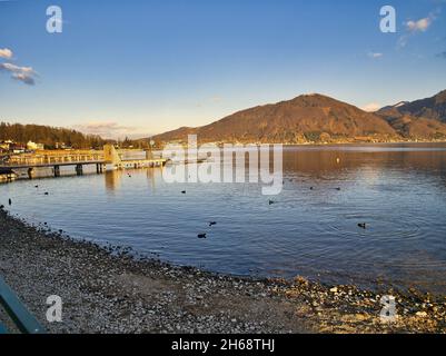 Abendstimmung am Traunsee in Altmünster Stockfoto