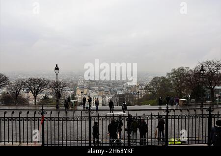 Panoramablick auf Paris vom Montmartre-Hügel, Paris Stockfoto
