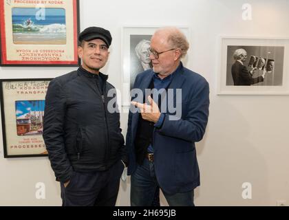 Paris : Vernissage de l'Exposition CROSSOVER avec Philippe Morillon, Romain Battaglia & Guests à la Galerie de la Clé. Stockfoto