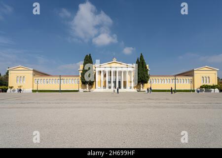 Athen, Griechenland. November 2021. Panoramablick von außen auf das Zappeion-Gebäude im Stadtzentrum Stockfoto