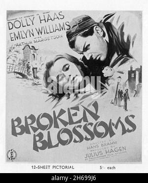 DOLLY HAAS EMLYN WILLIAMS und ARTHUR MARGETSON in BROKEN BLOSSOMS 1936 Regisseur JOHN BRAHM adaptiert von Emlyn Williams aus The Chink and the Child von Thomas Burke und D.W. Griffiths stilles Meisterwerk Broken Blossoms, Regie James A. Carter Julius Hagen Productions / Twickenham Film Distributors Ltd Stockfoto