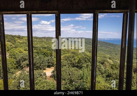 Feuerturm im Naturpark Goldstrand an der bulgarischen Schwarzmeerküste in Bulgarien Stockfoto