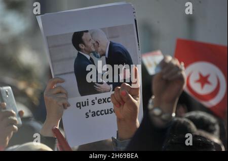 Bardo, Tunis, Tunesien. November 2021. Die Bewegung „Bürger gegen den Staatsstreich“ organisiert an diesem Sonntag, dem 14. November 2021, einen protestmarsch auf den Place du Bardo vor dem Sitz der Versammlung der Volksvertreter (ARP), um die Demokratie zu verteidigen und den Verfassungsprozess wiederherzustellen, Nach Angaben der Organisatoren dieser Bewegung.Foto: Yassine Mahjoub. (Bild: © Chokri Mahjoub/ZUMA Press Wire) Bild: ZUMA Press, Inc./Alamy Live News Stockfoto