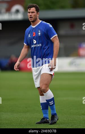 EXETER, GBR. 13. NOVEMBER Harrison McGahey von Oldham Athletic während des Sky Bet League 2-Spiels zwischen Exeter City und Oldham Athletic am Samstag, den 13. November 2021 im St James' Park, Exeter. (Kredit: Eddie Garvey | MI News) Stockfoto