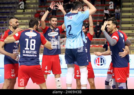 Gioiella Prisma Taranto Jubel während Prisma Taranto gegen Kione Padova, Volleyball Italianische Serie A Superliga Meisterschaft der Männer in Taranto, Italien, November 13 2021 Stockfoto