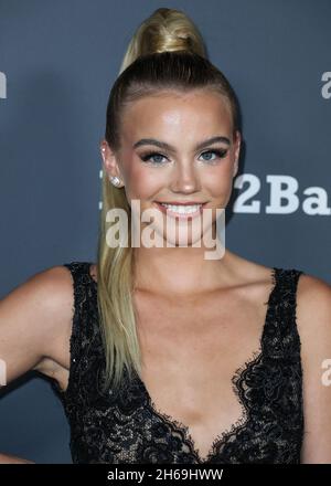 WEST HOLLYWOOD, LOS ANGELES, KALIFORNIEN, USA - 13. NOVEMBER: Emma Brooks kommt zur Baby2Baby 10-Jahres-Gala 2021, die am 13. November 2021 im Pacific Design Center in West Hollywood, Los Angeles, Kalifornien, USA, stattfand. (Foto von Xavier Collin/Image Press Agency) Stockfoto