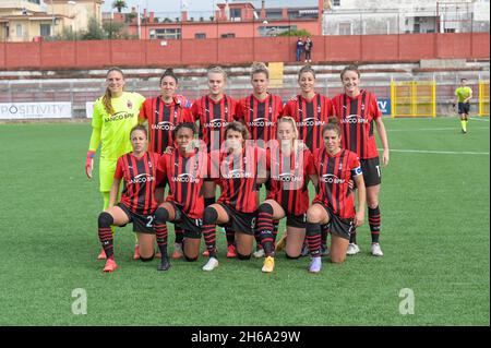 Pomigliano, Italien. 14. Nov, 2021. Während der italienischen Fußball-Seria Ein Frauen-2021/2022-Spiel zwischen Pomigliano Femminile und Milan Women am 14. November 2021 im Stadion Ugo Gobbato in Pomigliano Italien Kredit: Unabhängige Fotoagentur/Alamy Live News Stockfoto