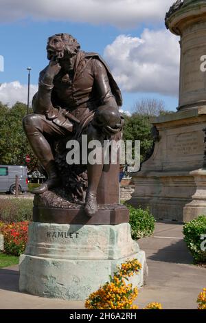 Hamlet-Statue, Teil des Gower Memorial, Stratford-upon-Avon, Warwickshire, West Midlands, England, Großbritannien Stockfoto