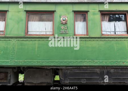 Stalins persönlicher Eisenbahnwaggon, der sich vor dem Joseh-Stalin-Museum in seinem Geburtsort Gori, Shida Kartli, Georgien, Kaukasus, befindet Stockfoto