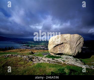 The Cloughmore Stone in Kilbroney, Rostrevor, Carlingford, County Down, Nordirland Stockfoto