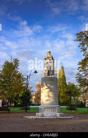 Das Denkmal für Richard Andrews (Andrew's Monument) im East Park (Andrews Park) während der Herbstsonne, Southampton, Hampshire, England, Großbritannien Stockfoto