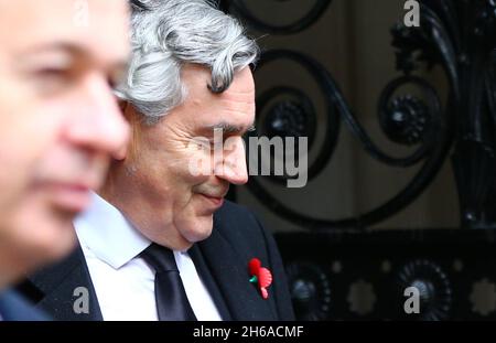 London, England, Großbritannien. November 2021. Der ehemalige britische Premierminister GORDON BROWN kommt nach der Gedenksonntagszeremonie in Whitehall in der Downing Street an. (Bild: © Tayfun Salci/ZUMA Press Wire) Stockfoto