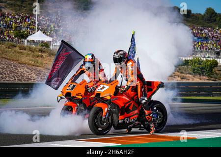 Valencia, Spanien. November 2021. Rennen des MotoGP Grand Prix Motul von Comunidad Valenciana auf dem Ricardo Tormo Circuit, Valencia, 14. November 2021 in Bild: Lecuona und Petrucci Carreras del Gran Premio Motul de la Comunidad Valenciana en el Circuito Ricardo Tormo de Valencia, 14 de Noviembre de 2021 POOL/ MotoGP.com/Cordon die Pressebilder sind nur für die redaktionelle Verwendung bestimmt. Obligatorischer Kredit: © motogp.com Kredit: CORDON PRESS/Alamy Live News Stockfoto