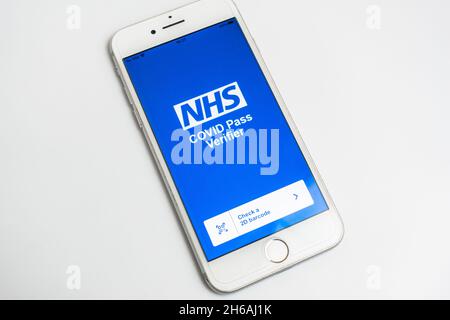 Britische Regierung NHS covid Pass Verifier App auf Smartphone Stockfoto