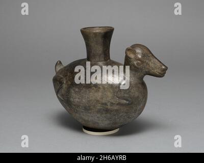 Blackware Jar in Form eines Tieres, möglicherweise eines Llama, AD 1200/1450. Stockfoto