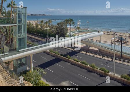 Der Strand Postiguet, oder einfach El Postiguet, befindet sich in der spanischen Stadt Alicante, im Viertel Ensanche, Valencia, Spanien, Europa Stockfoto