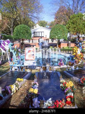 Meditationsgarten, Graceland Mansion, Elvis Presley Boulevard, Whitehaven, Memphis, Tennessee, Vereinigte Staaten von Amerika Stockfoto