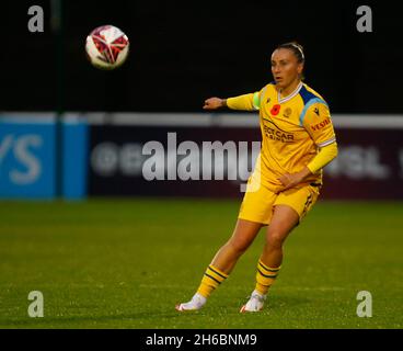 Dagenham, Großbritannien. November 2021. DAGENHAM, ENGLAND - NOVEMBER 14: Natasha Harding von Reading FC Women während des Barclays FA Women's Super League-Spiels zwischen West Ham United Women und Reading am 14. November 2021 im Chigwell Construction Stadium in Dagenham, England Credit: Action Foto Sport/Alamy Live News Stockfoto