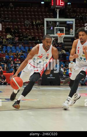 Mailand, Italien. November 2021. Justin Johnson (UNA Hotels Reggio Emilia) während Der A/X Armani Exchange Milano vs UNAHOTELS Reggio Emilia, Italienische Basketball Eine Serie Championship in Mailand, Italien, November 14 2021 Credit: Independent Photo Agency/Alamy Live News Stockfoto
