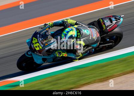 Valencia, Spanien. November 2021. Valentino Rossi von Petronas Yamaha SRT tritt beim MotoGP Valencia Grand Prix Valencia, Spanien, am 14. November 2021 an. Quelle: Str/Xinhua/Alamy Live News Stockfoto